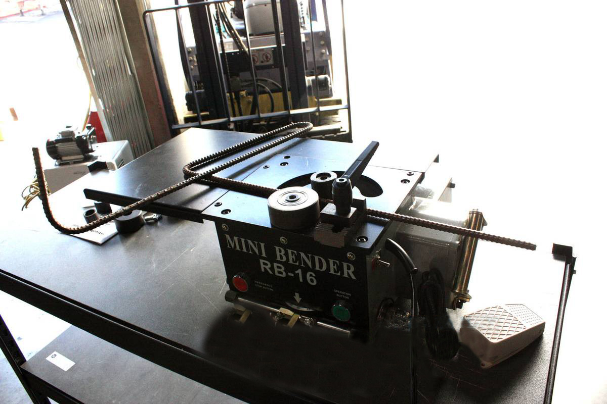 REBAR BENDER ELECTRIC HYDRAULIC 16MM 5/8" #6 HEAVY DUTY W/ONE FOOT CONTROLL SKU# 961055 / BMRB-16 - Image 2